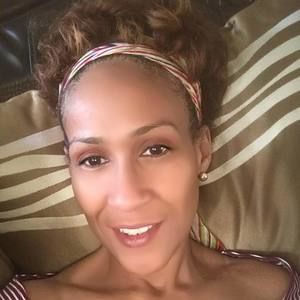 Meet your Posher, Ana